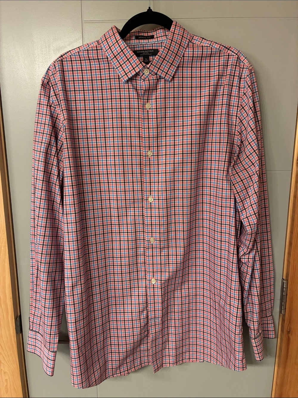 Banana Republic Red and Blue Checked Casual Button-Down Shirt non iron xl